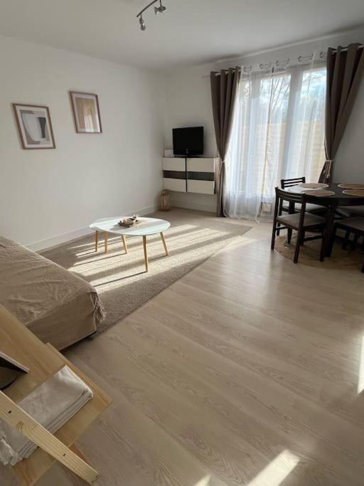 Petite Maison Cosy En Campagne Neuilly  Eksteriør bilde